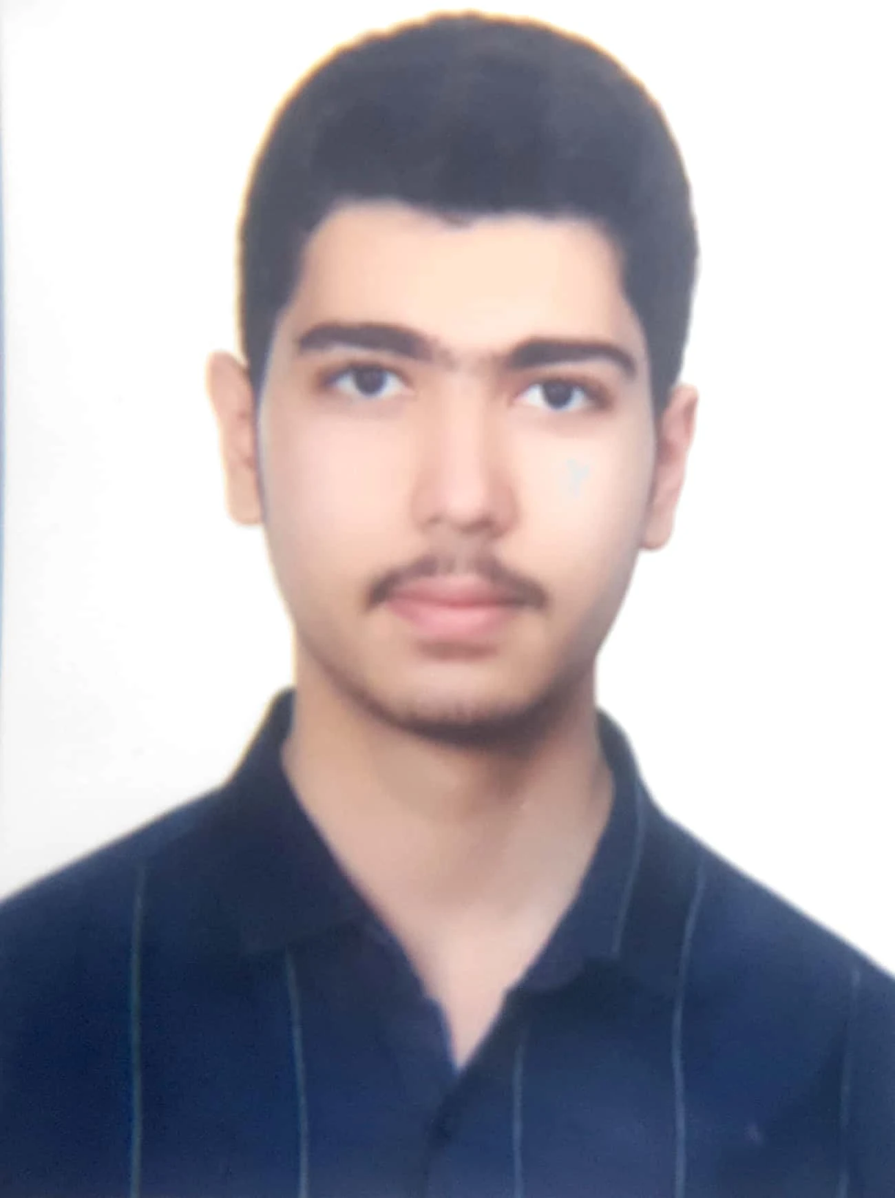 آریا خسروی نیا